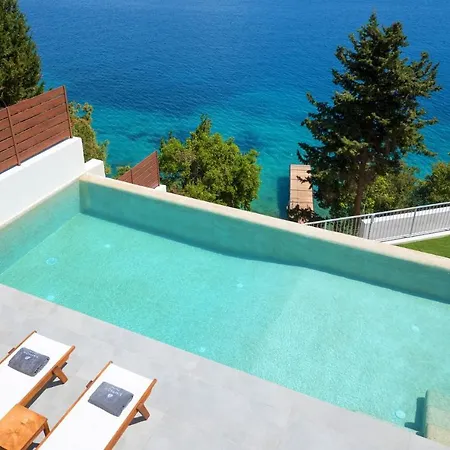 Melia Νικιάνα